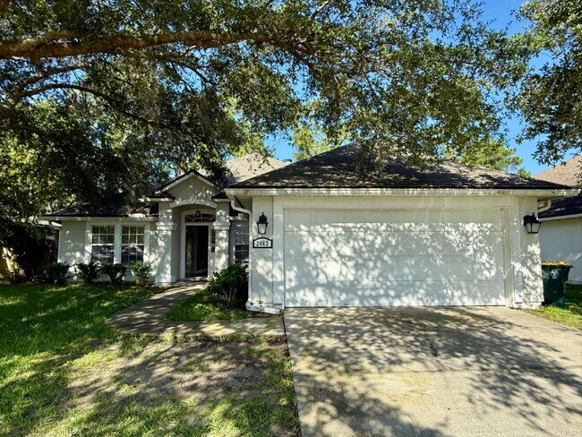 Primary Photo - Stunning Lakefront Retreat: 3BR/2BA Home w...