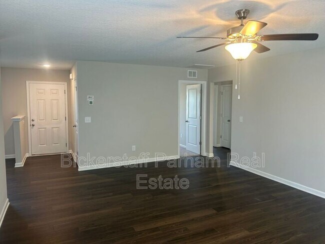 Building Photo - 6379 Sandy Bottom Dr