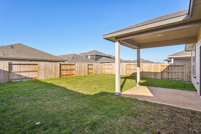 Building Photo - 14230 Rolling Pastures Dr