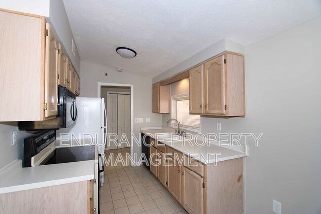 Building Photo - 3130 Balsamridge Dr