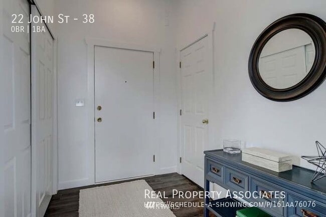 Building Photo - 22 John St