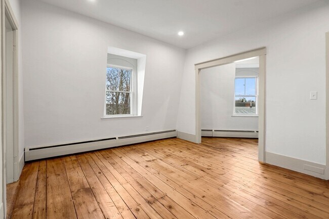 Building Photo - 6 Mt Vernon St