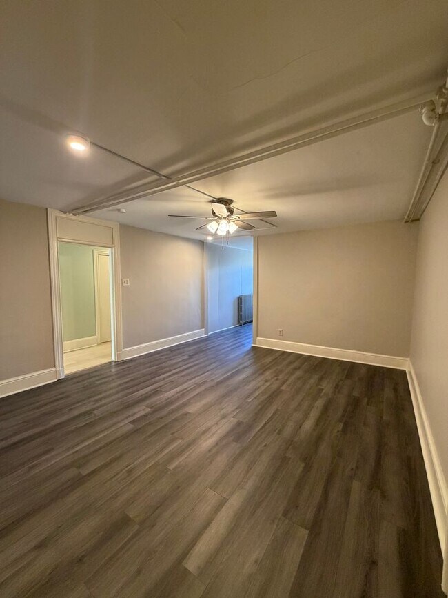 Building Photo - 49 N Main St