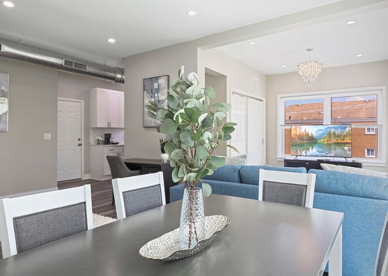 Building Photo - 1111 Bonnie Brae Pl