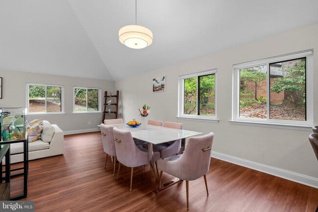 Building Photo - 11310 Harborside Cluster