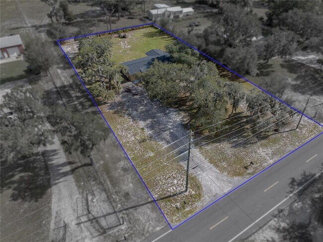 Building Photo - 5017 Lewellyn Rd