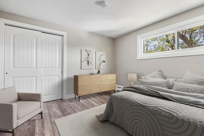 Building Photo - 326 Springville Ave