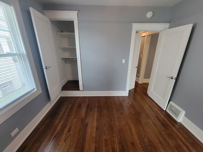 Building Photo - 2310 N 75th Ave