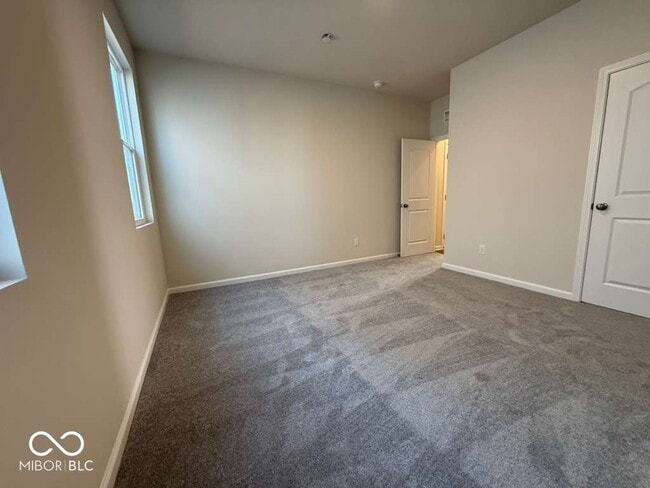 Building Photo - 3815 Sterling Dr