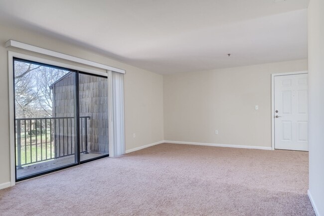 Building Photo - Welcome Home – Spacious Apartment with Mod...