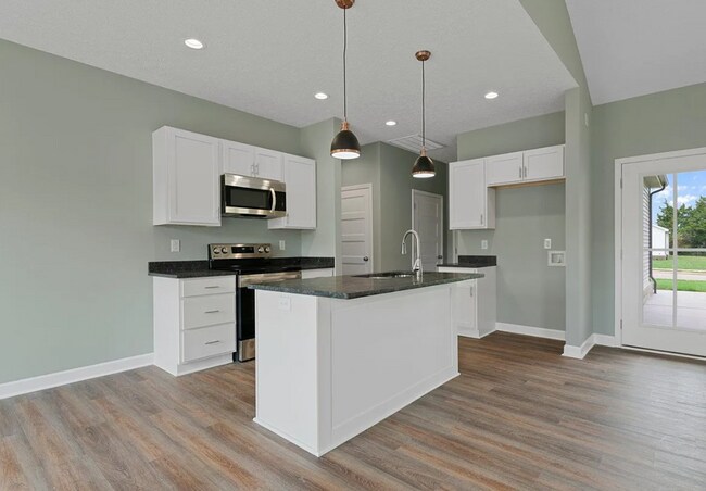 Building Photo - 2583 Cedrus Ave