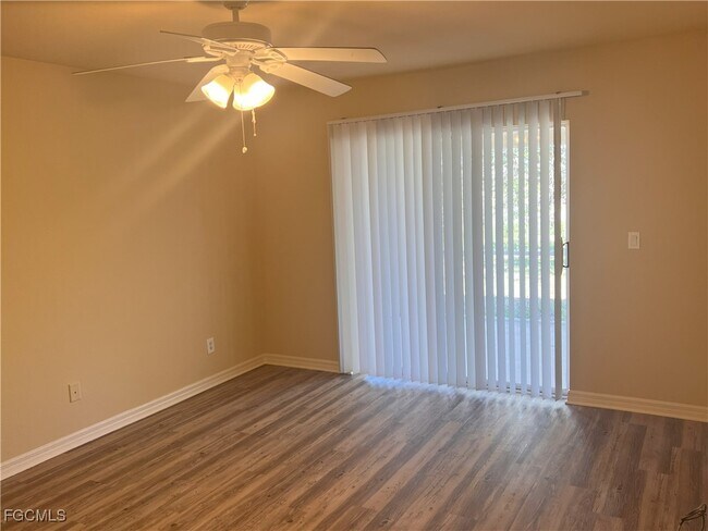 Building Photo - 2303 NW 37th Ave