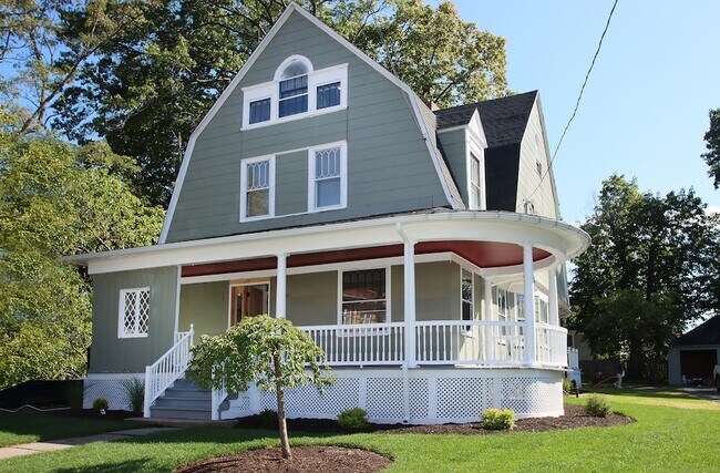 Primary Photo - 62 Whitney St