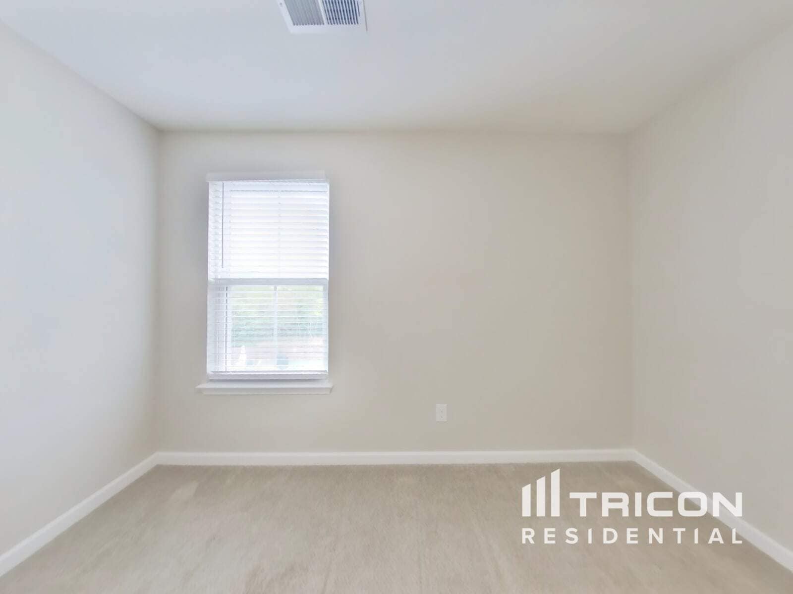 Building Photo - 2618 Bluffton Ln