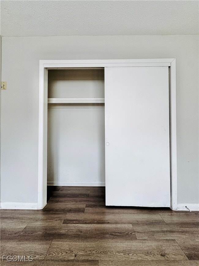 Building Photo - 3619 SE 9th Pl