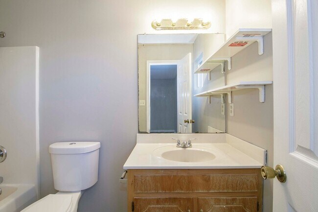 Building Photo - 1808 Harbor Dr