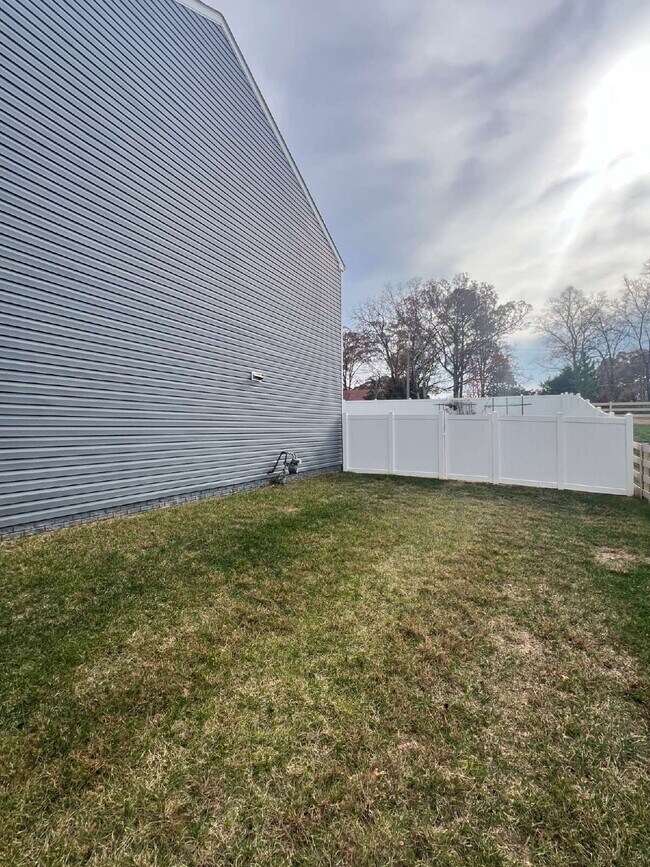 Building Photo - *Coming Soon-Available for Renting January...