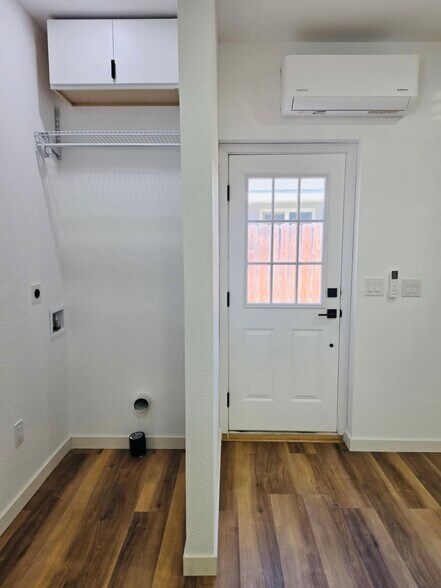 Building Photo - 6824 Le Mans Ave