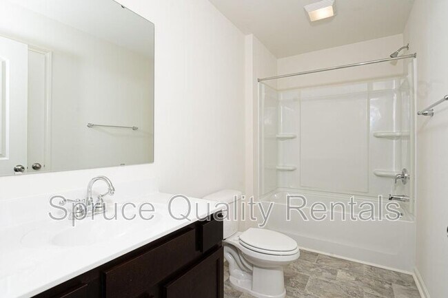 Building Photo - 544 Freeport Ct