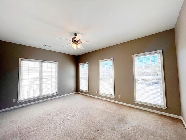 Building Photo - 107 Olde Towne Dr