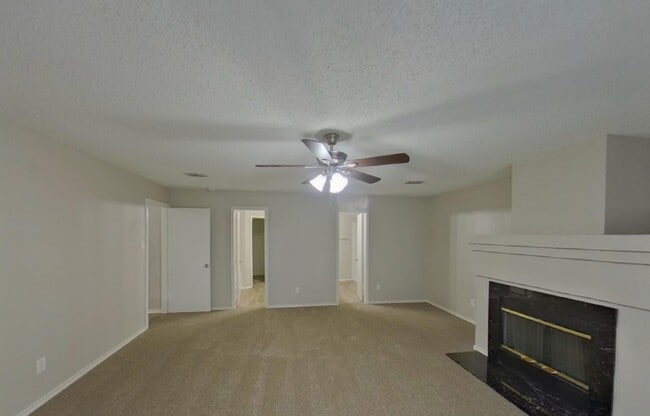 Building Photo - Modern 4-Bedroom Sanctuary in a Sought-After Location