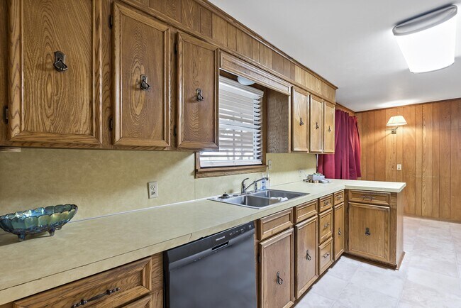 Building Photo - 3897 Zulch Rd