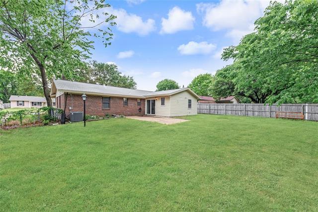 Building Photo - 2717 Wesleyan Dr