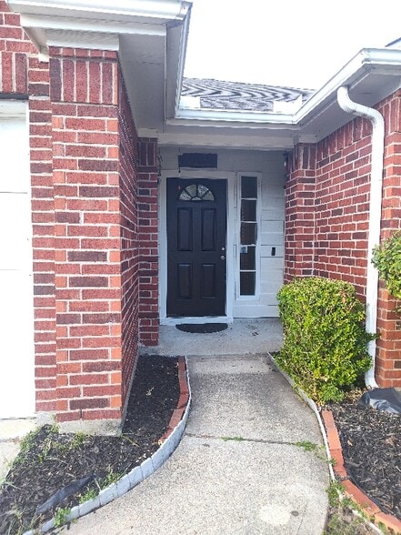 Building Photo - 4838 Lazy Timbers Dr