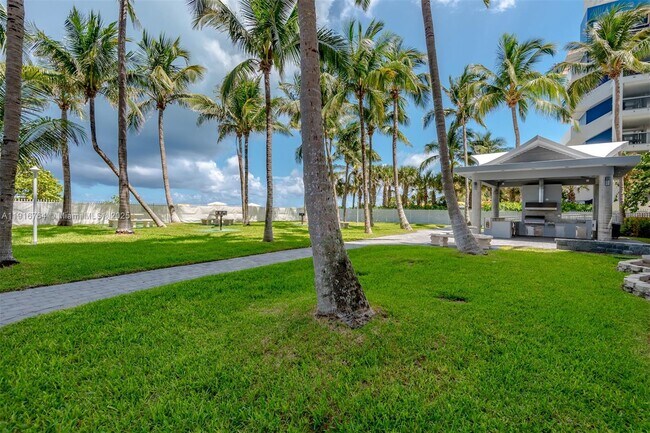 Building Photo - 6301 Collins Ave