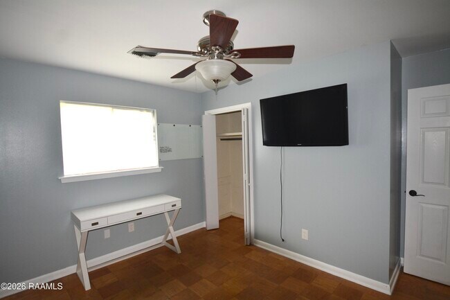 Building Photo - 101 Boxwood Dr
