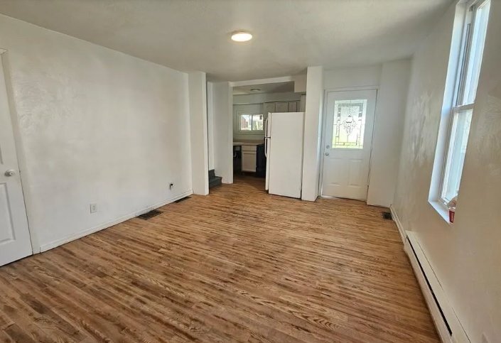 Building Photo - 807 Hazlett Ave