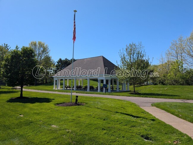 Building Photo - 33317 Fairport Dr