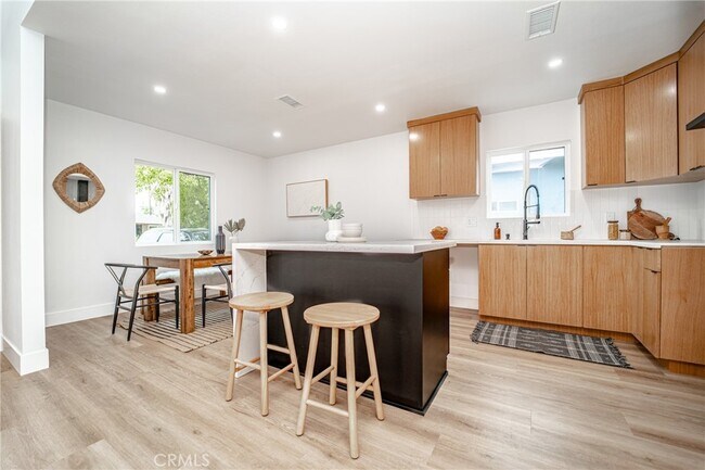 Building Photo - 6520 6th Ave