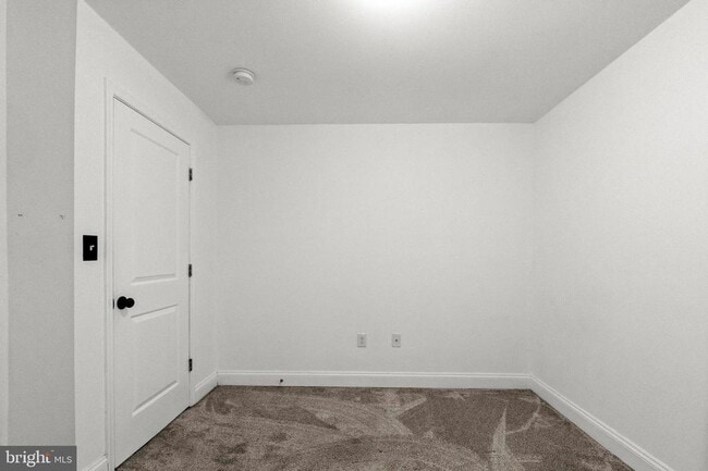 Building Photo - 7922 Babikow Rd