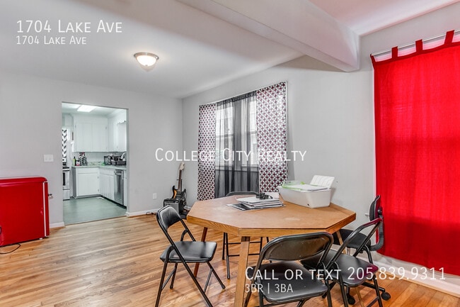 Building Photo - 1704 Lake Ave