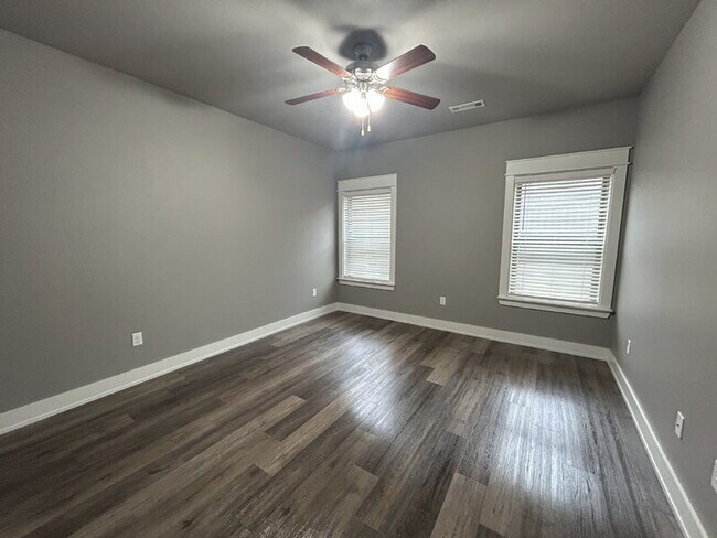 Building Photo - 2602 N Ward Dr