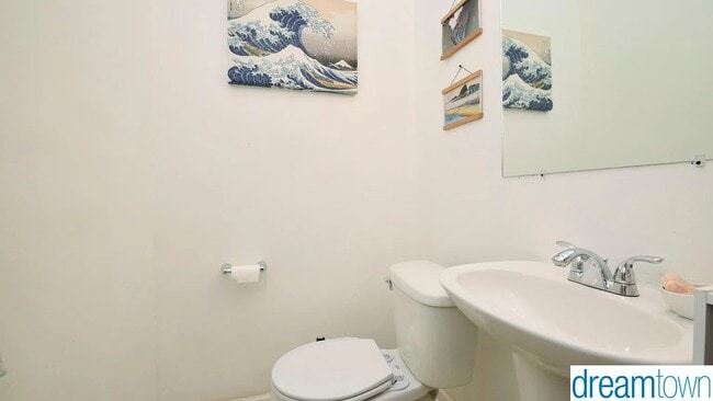 Building Photo - 2524 W Palmer St