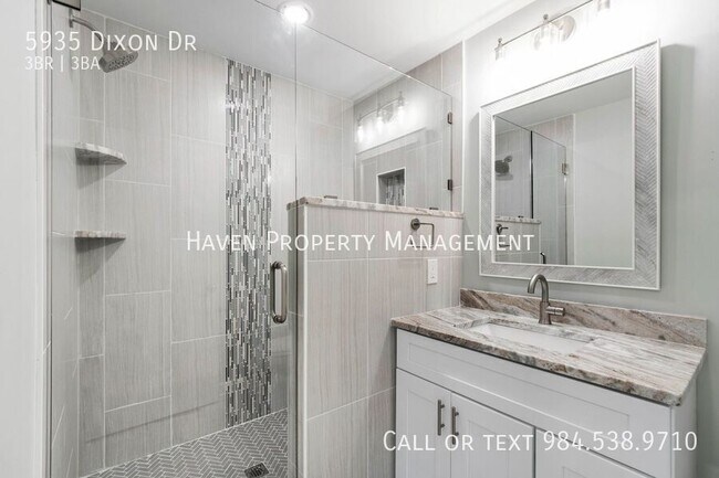 Building Photo - 5935 Dixon Dr