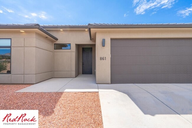 Building Photo - Modern 3 Bedroom Single-Level Home in Vill...