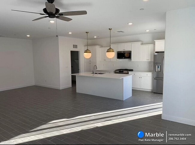 Building Photo - 3 br, 2 bath House - 965 Lester Ave