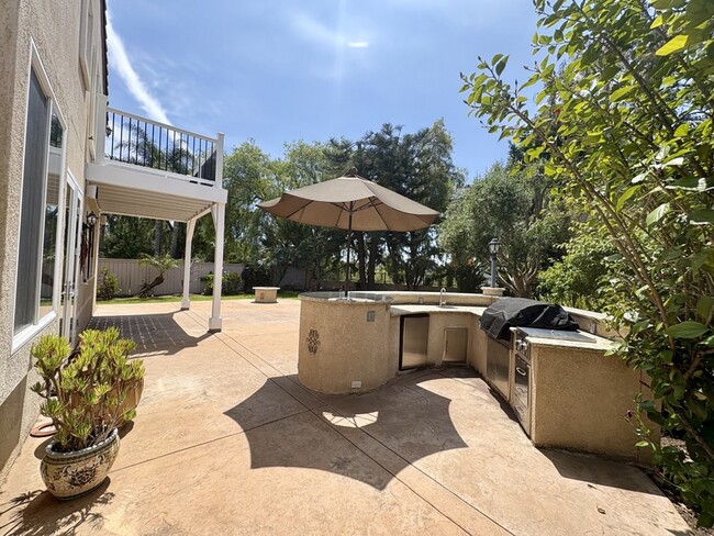 Building Photo - 6071 Paseo Pradera