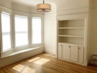 Building Photo - "Charming 1-Bedroom Haven in Vibrant San Francisco's Heart!"