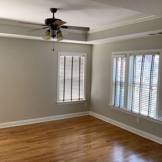 Building Photo - Charming 3BR Townhome in Atlanta