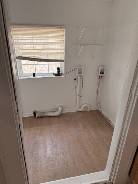 Building Photo - 11832 Simcoe St