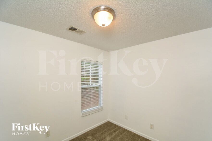 Building Photo - 157 Brookhaven Dr