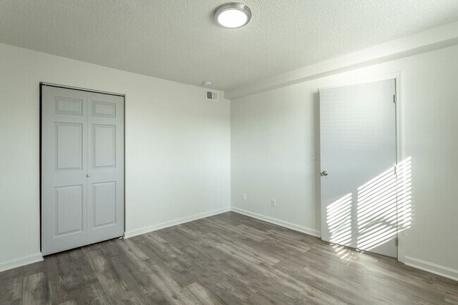 Building Photo - 127 Goodson Ave