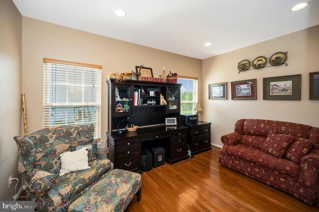 Building Photo - 7519 Edington Dr