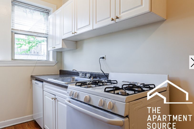 Building Photo - 556 W Aldine Ave