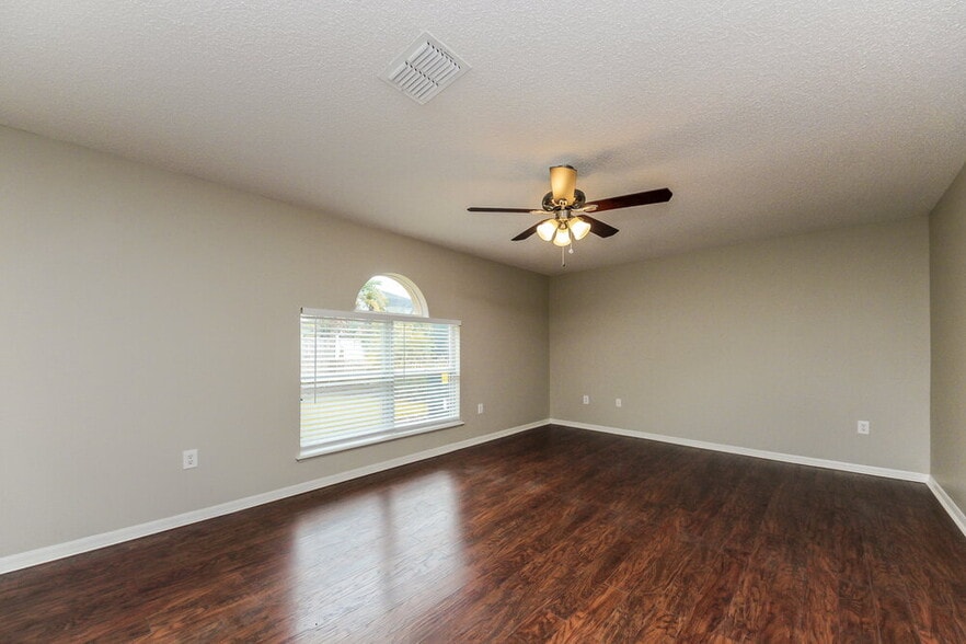 Building Photo - 4811 Petal Pawpaw Ln