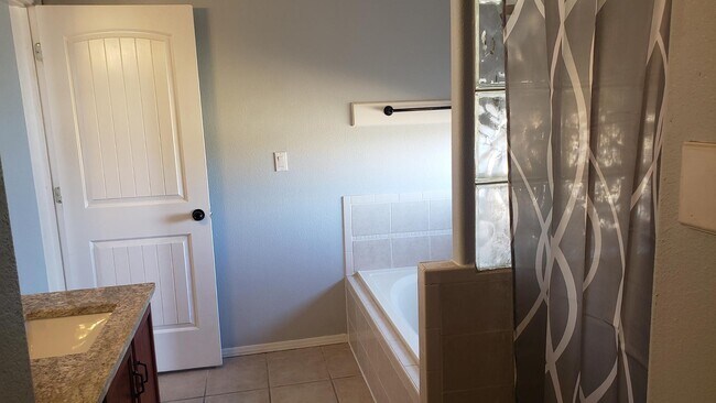 Building Photo - 33 Mustang Rd